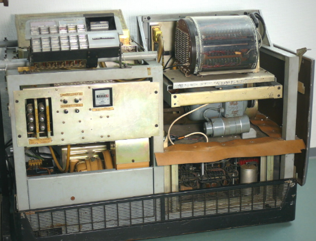Первые персональные вычислительные машины: LPG-30, Bendix G-15 - 3