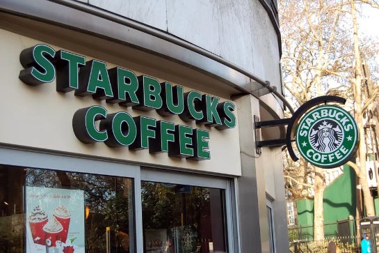 Starbucks обновляет свои беспроводные зарядные устройства для поддержки iPhone X и iPhone 8