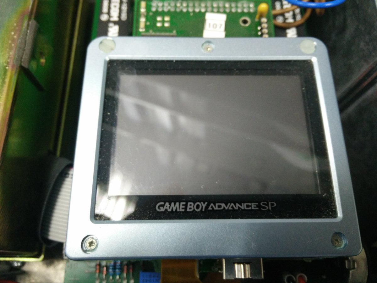ЭКГ-аппарат «ECG Trigger Unit» работает на основе Game Boy Advance - 1
