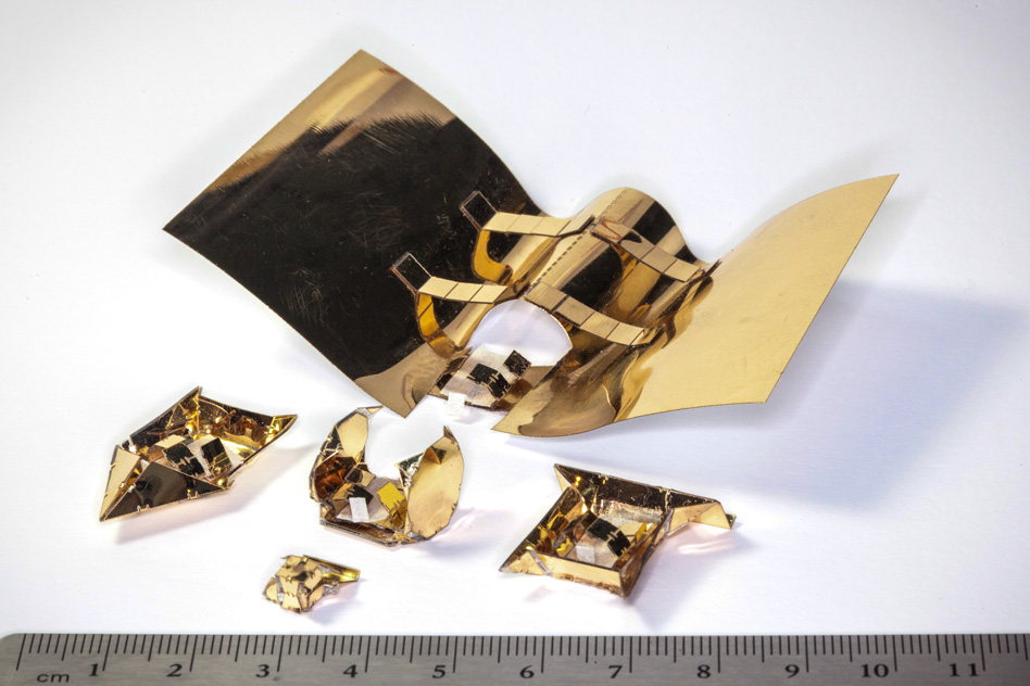 В МТИ создали многофункционального оригами-робота со сменными экзоскелетами - 1