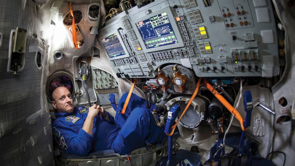 Космонавт Скотт Келли рассказывает о разрушительном эффекте космоса, где он провёл год - 1