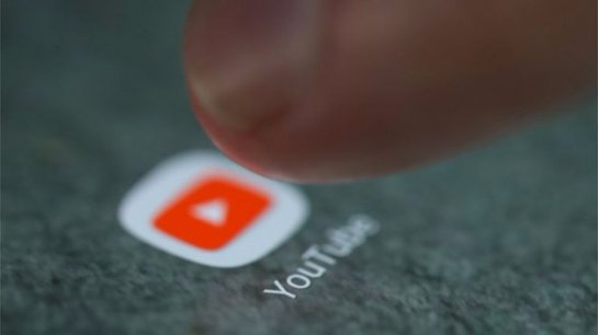 Крупные фирмы приостановливают рекламу на YouTube