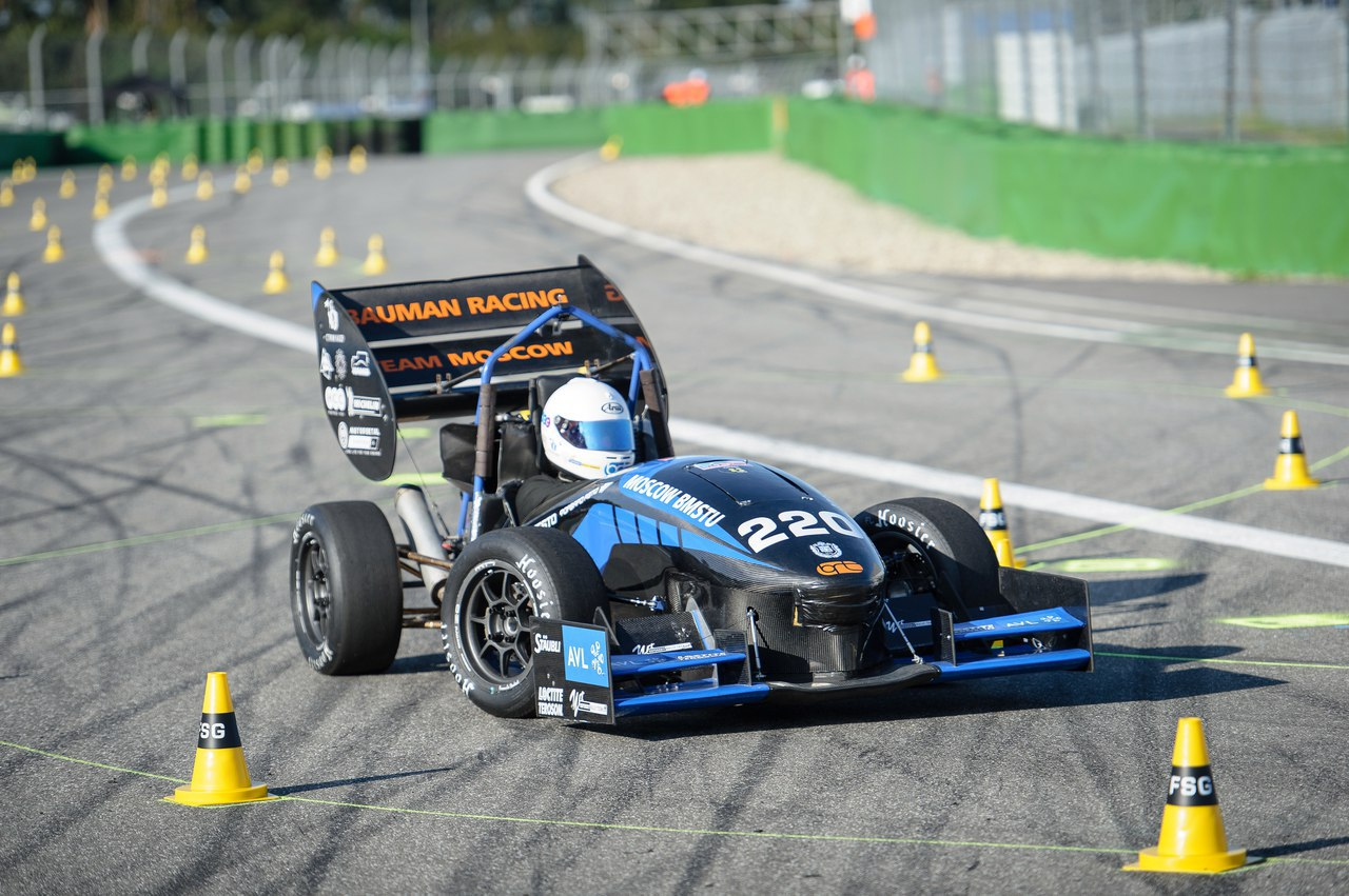 Bauman Racing Team и «Формула студент»: как Lenovo ThinkServer помогает побеждать в европейских гонках - 3