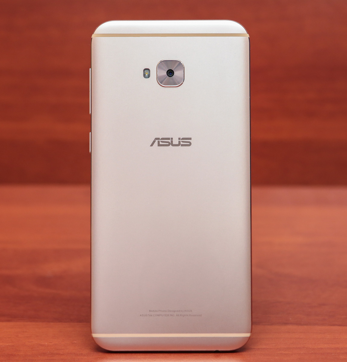 Обзор смартфона ASUS ZenFone 4 Selfie Pro - 8