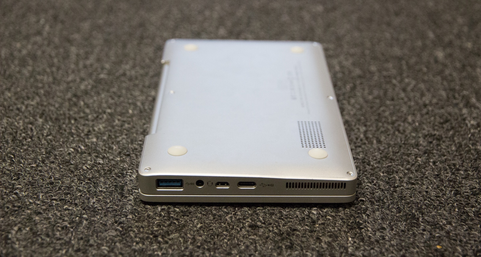 Обзор миниатюрного 7" ноутбук GPD Pocket. Рабочее место сисадмина-программиста в кармане куртки - 12