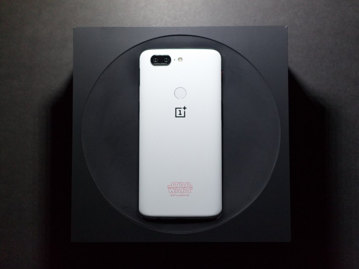 Смартфон OnePlus 5T Star Wars Limited Edition был представлен в начале декабря