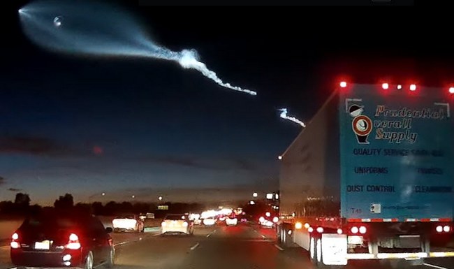Видеорегистратор записал запуск ракеты SpaceX, вызвавший аварию на шоссе - 1