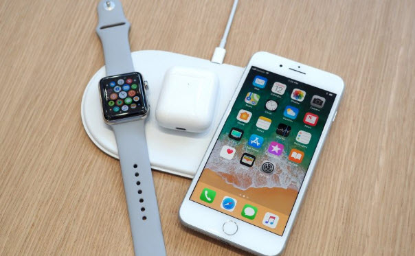 Беспроводное зарядное устройство Apple AirPower Wireless Charging Mat должно поступить в продажу в марте
