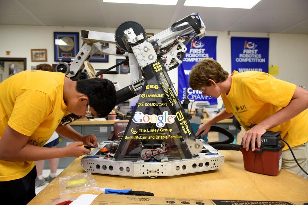 Как клуб робототехники в Силиконовой долине помогает подготовить новое поколение инженеров - 4