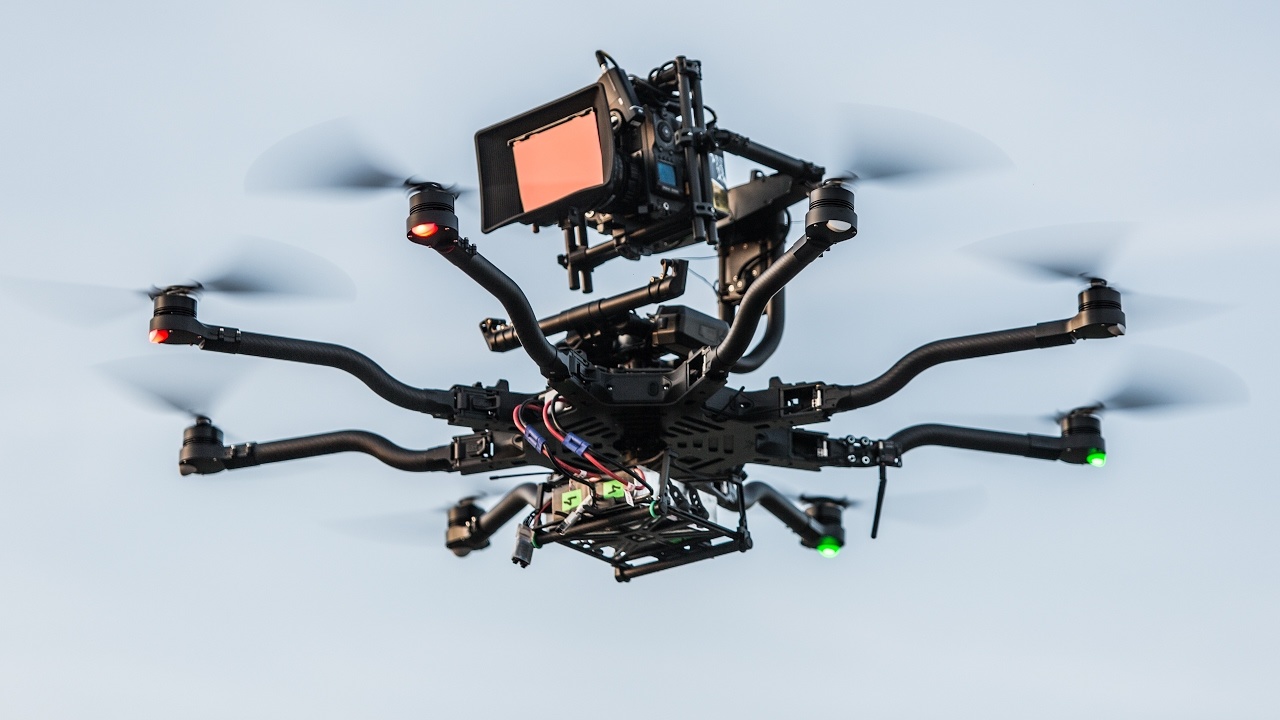 Какие дроны используют в мировом кинематографе - 4