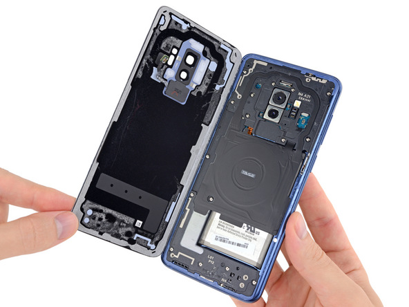 Специалисты iFixit поставили смартфону Samsung Galaxy S9+ четыре балла за ремонтопригодность