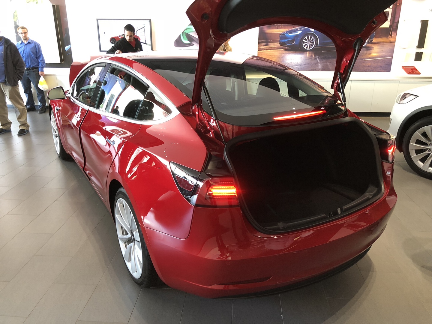 Знакомство с Tesla Model 3 - 13