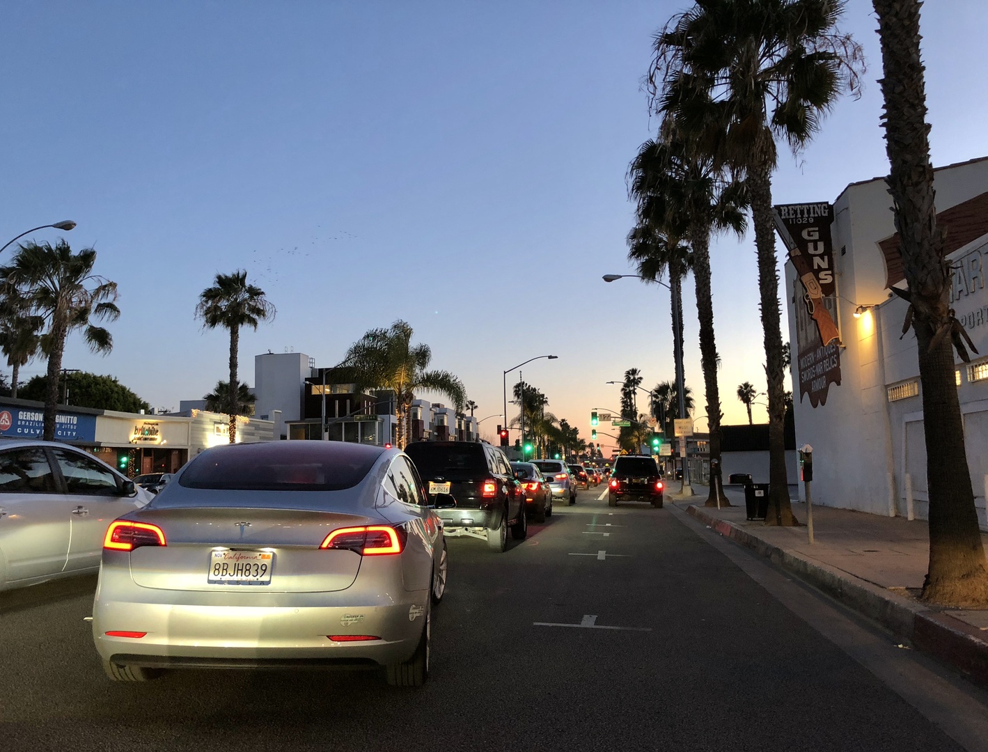 Знакомство с Tesla Model 3 - 1