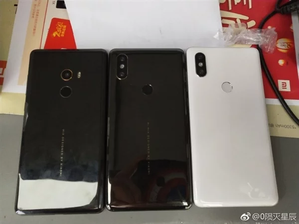 Реальные фотографии демонстрируют, что Xiaomi Mi Mix 2S практически не отличается от своего предшественника