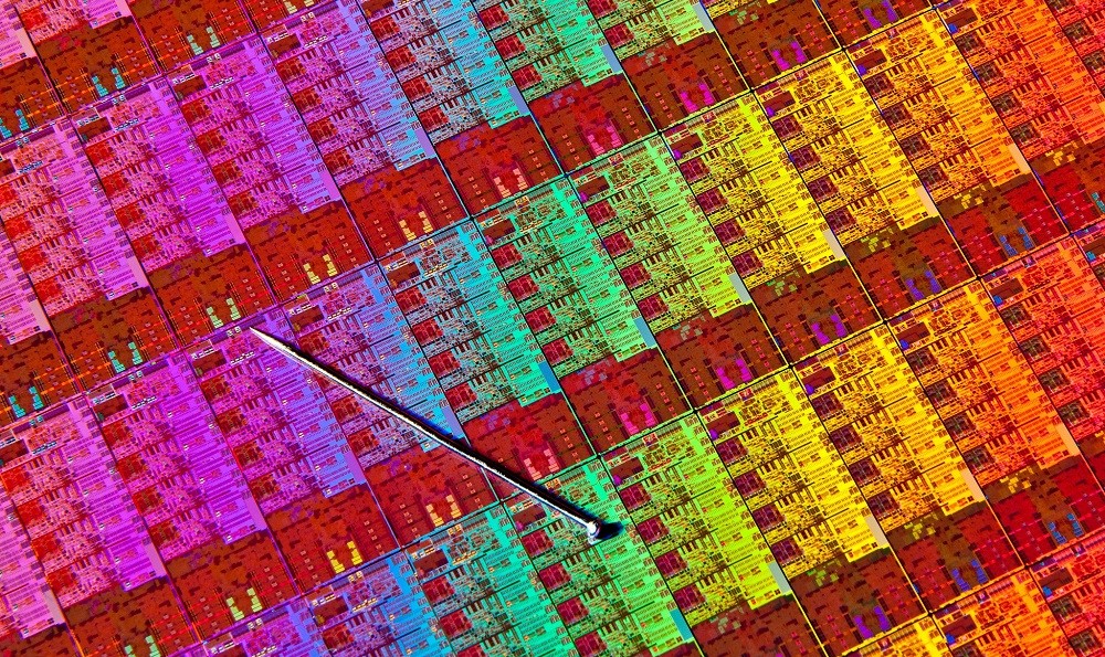 «Без Meltdown и Spectre»: Intel перепроектирует свои процессоры - 1