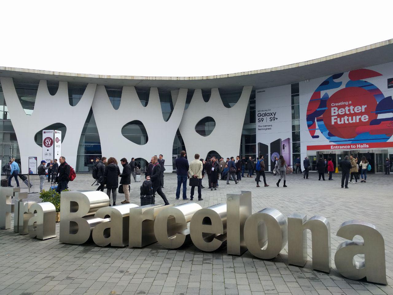 Зачем ездить на Mobile World Congress в Барселону и как все сделать правильно - 1