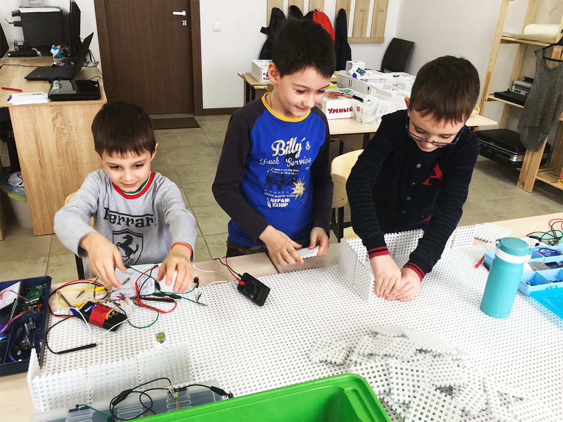 Как мы открывали детский центр робототехники в небольшом городке - 1