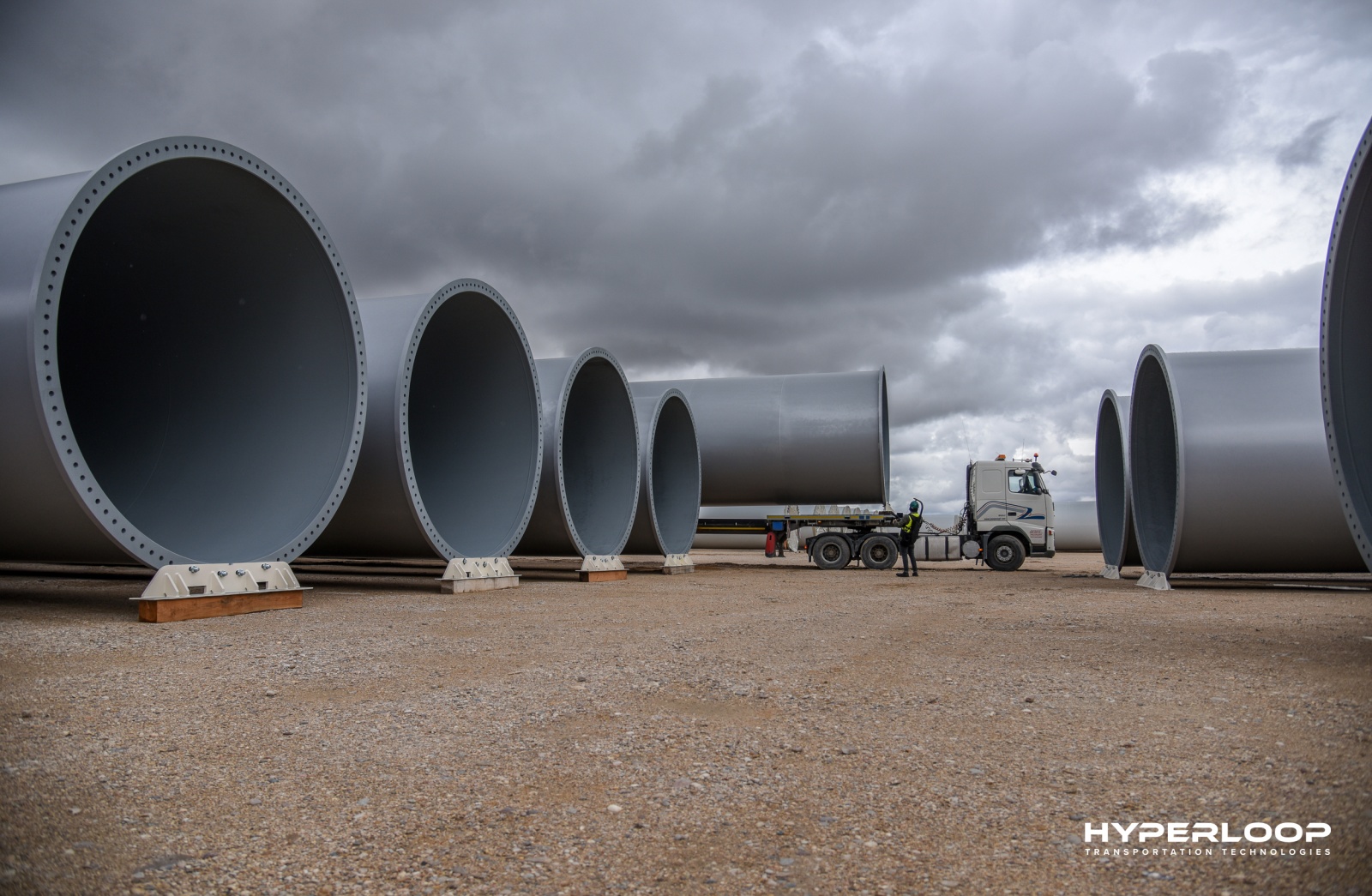 Hyperloop планирует построить первую ветку в Абу-Даби в 2019 году - 4
