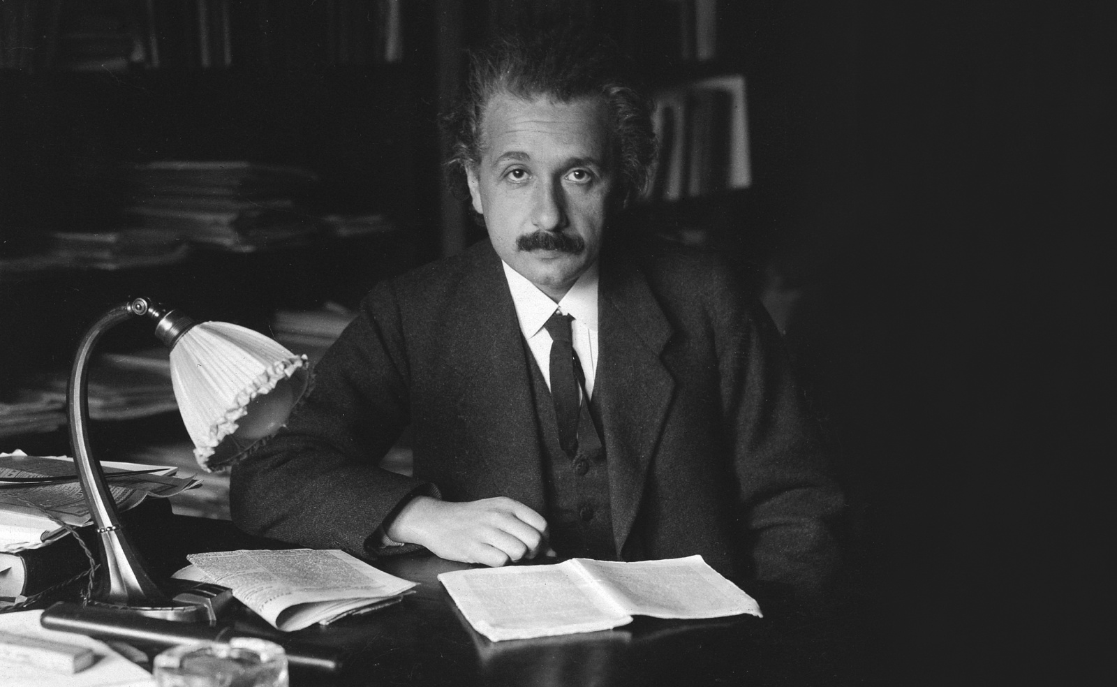 Как Эйнштейн однажды потерялся, чуть не потеряв и общую теорию относительности - 1