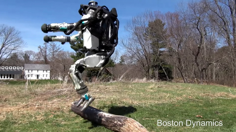 Робот Atlas научился бегать
