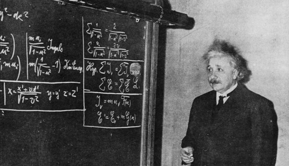 Три значения самого знаменитого уравнения Эйнштейна - 1
