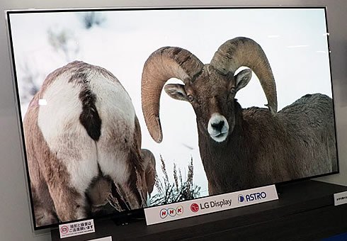 Завтра NHK покажет 88-дюймовый дисплей OLED 8K