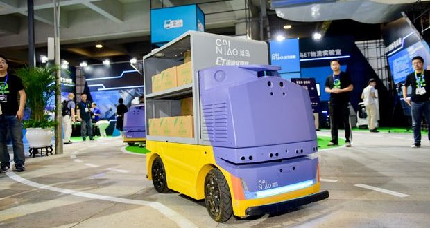 Alibaba разработала автономного робота-доставщика
