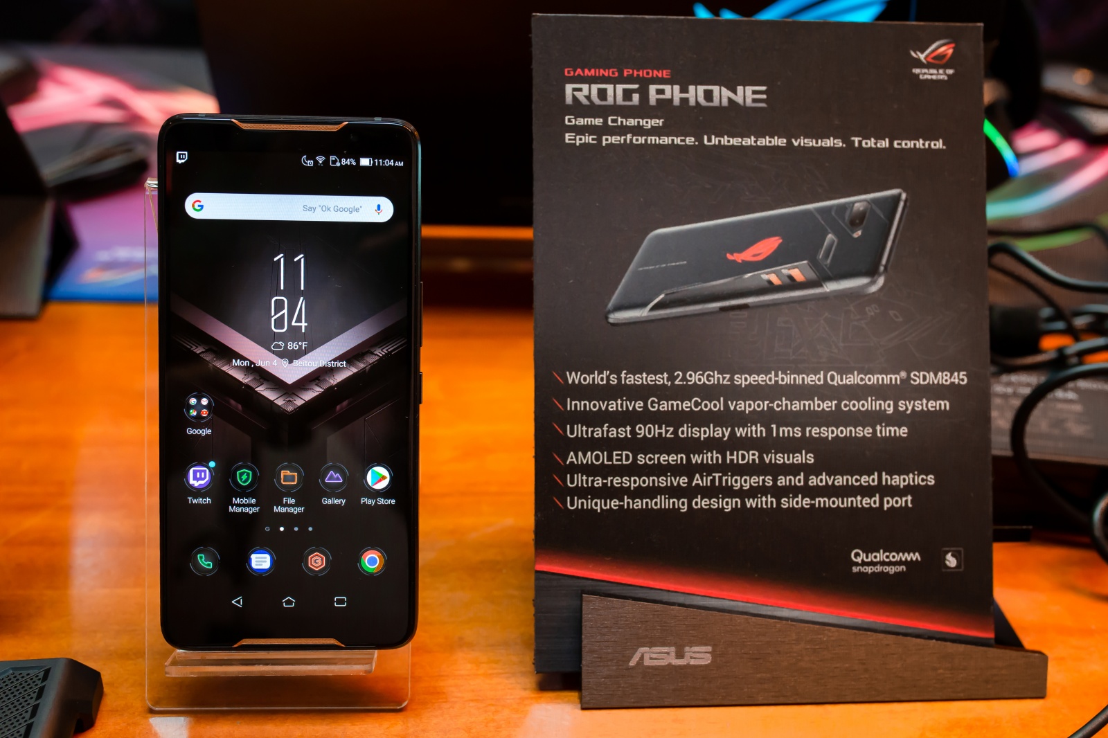 Первый взгляд на геймерский смартфон ASUS ROG Phone - 3