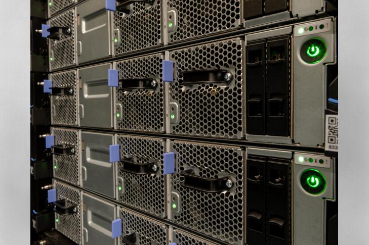 В Национальной лаборатории Ок-Ридж запустили самый быстрый в мире суперкомпьютер Summit - 4