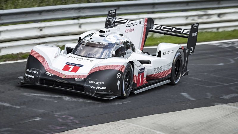 Porsche установила новый абсолютный рекорд Нюрбургринга