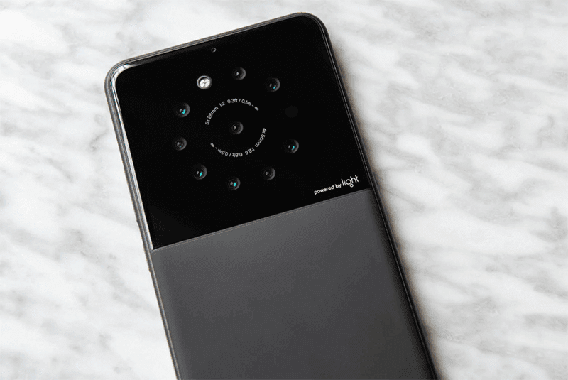 Light может выпустить смартфон с 9 камерами
