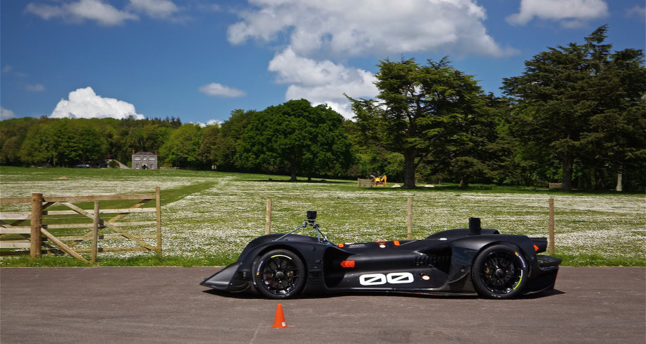 Заезд беспилотного автомобиля Roborace в Гудвуде: видео