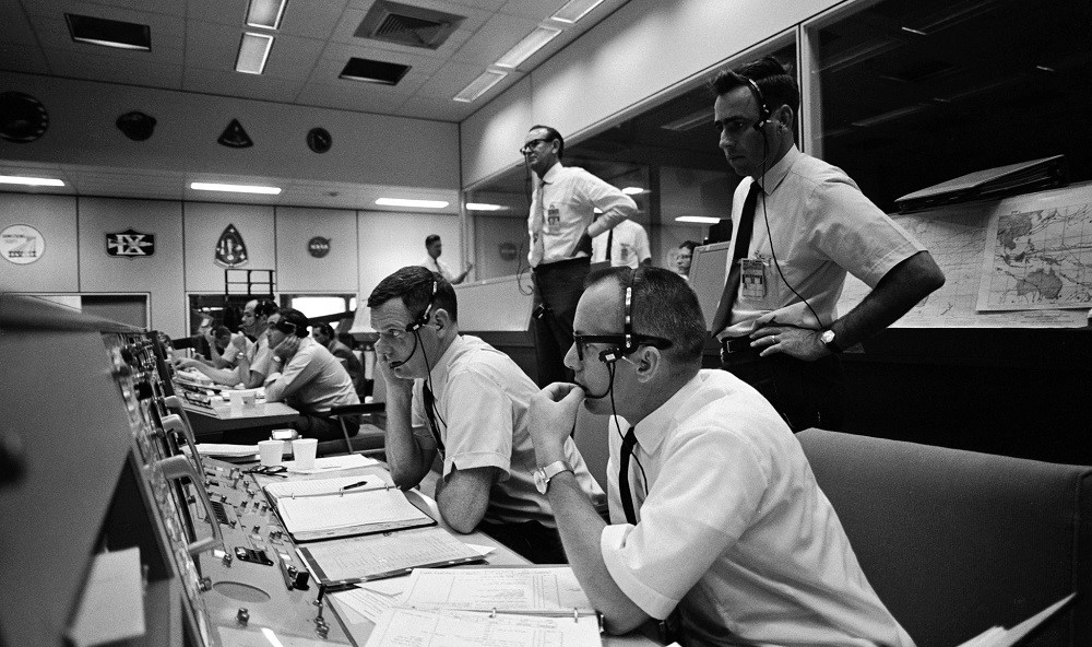 Оцифрованы записи переговоров миссий «Аполлон» с центром управления полетами NASA - 2