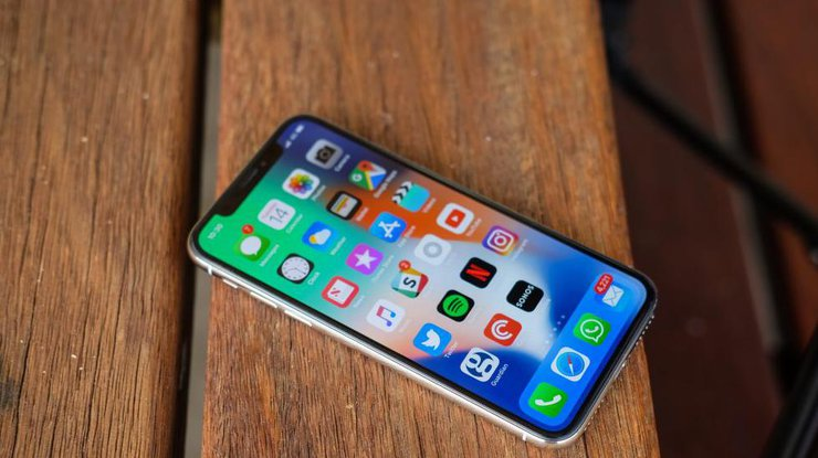 Россияне уже могут купить восстановленные iPhone X