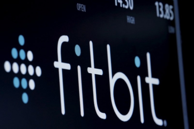 Введение пошлин на товары из Китая грозит ростом цен на Apple Watch и фитнес-трекеры FitBit