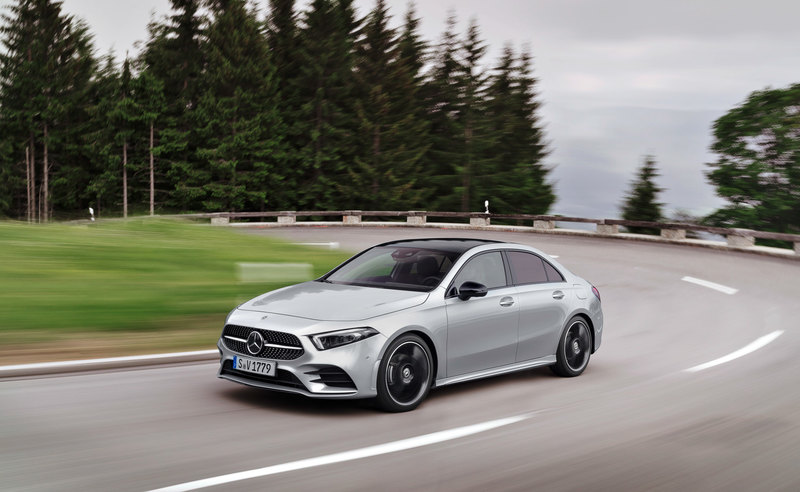 Mercedes-Benz рассекретил «короткую» версию седана A-класса