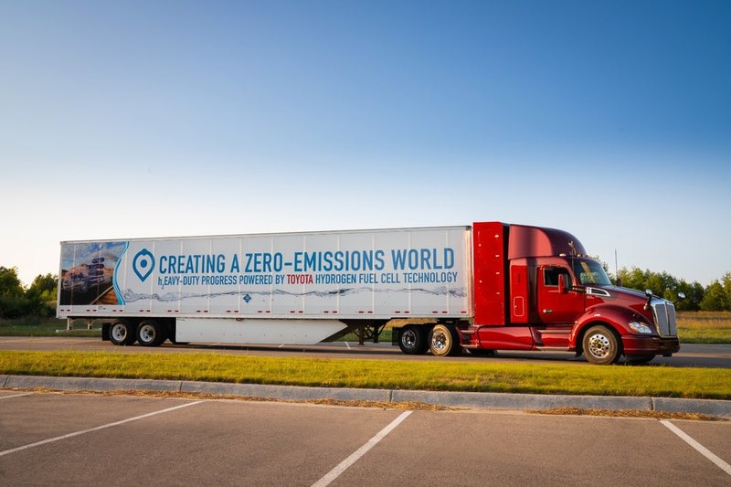 Toyota показала водородный грузовик Project Portal Beta