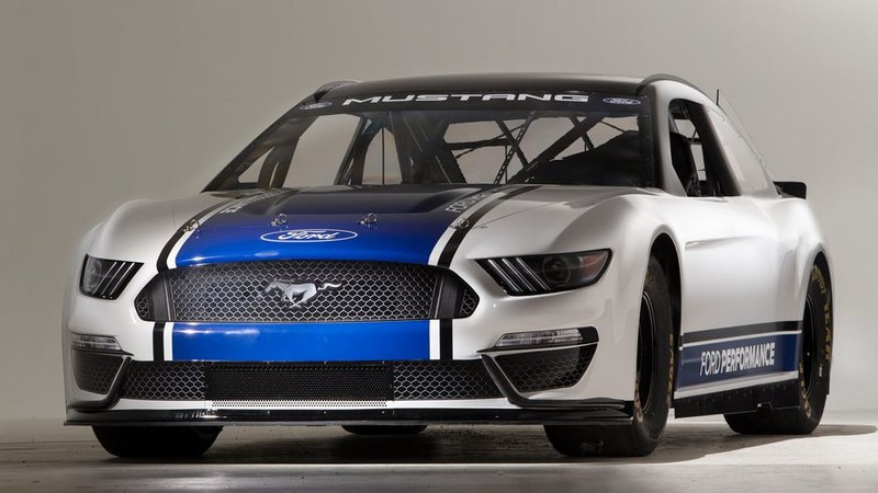 Ford показал Mustang для высшего дивизиона NASCAR