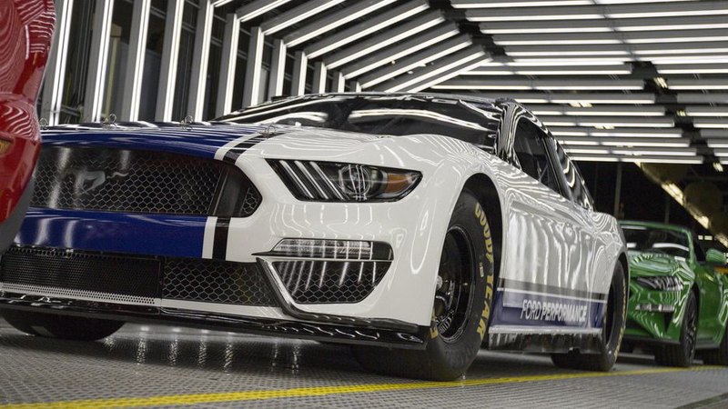 Ford показал Mustang для высшего дивизиона NASCAR