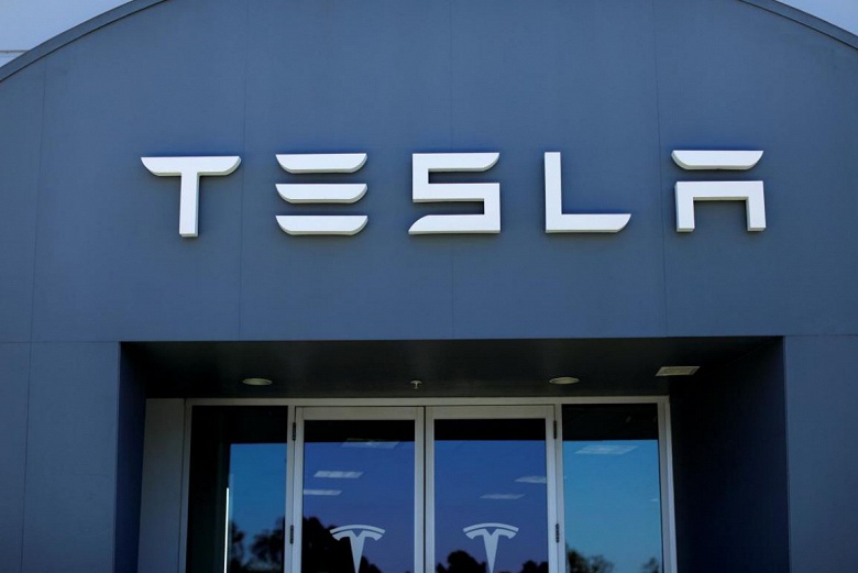 В Tesla пришли первые повестки в связи с твитами Маска