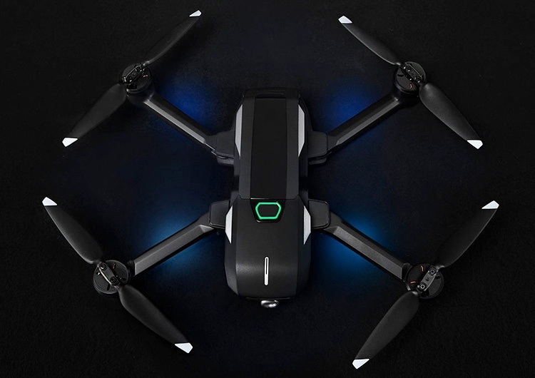 Yuneec представила мини-дрон Mantis Q: более получаса в воздухе