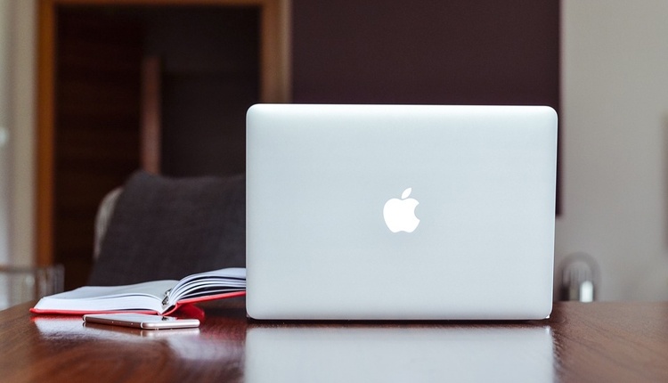 Apple выпустит ноутбуки MacBook начального уровня в сентябре