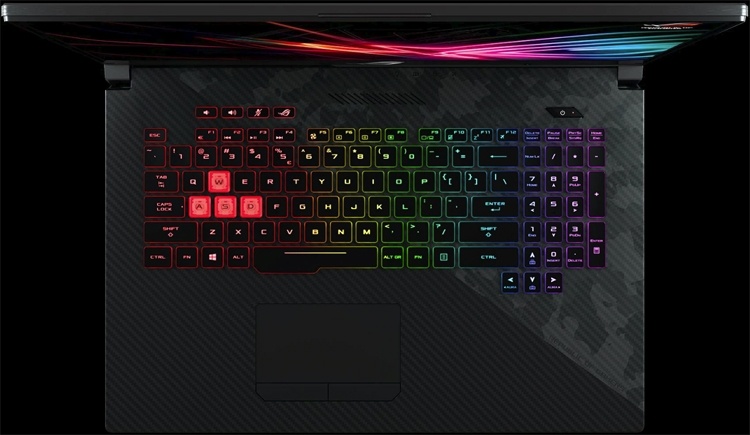 Игровой 17-дюймовый ноутбук ASUS ROG Strix Scar II GL704 весит менее 3 кг