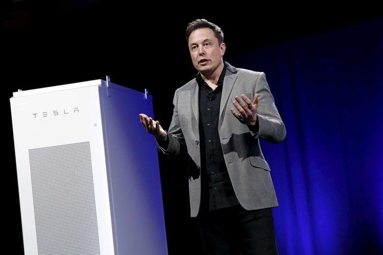 Илон Маск: Tesla может выпустить электрокар за  тыс. в течение трёх лет