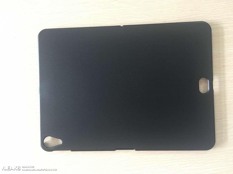 Чехол нового iPad Pro показал загадочный вырез - 1