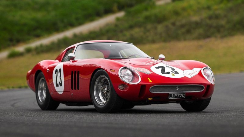 Ferrari 250 GTO продали на аукционе за рекордную сумму