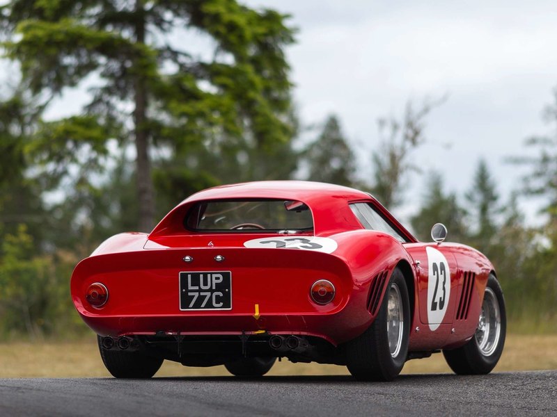 Ferrari 250 GTO продали на аукционе за рекордную сумму