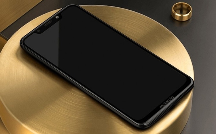 Moto P30 Note: смартфон с большим экраном и ёмким аккумулятором
