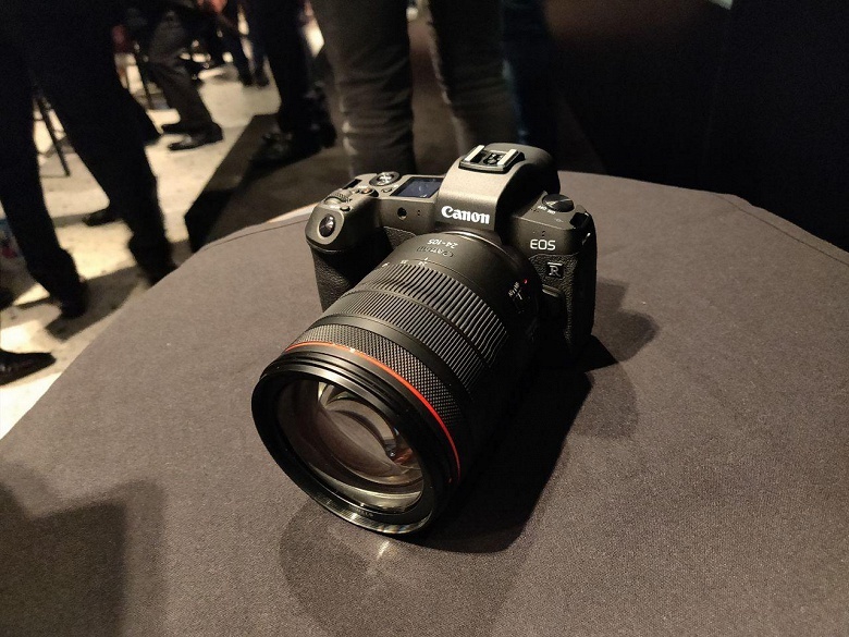 Первый взгляд на полнокадровую беззеркальную камера Canon EOS R - 1