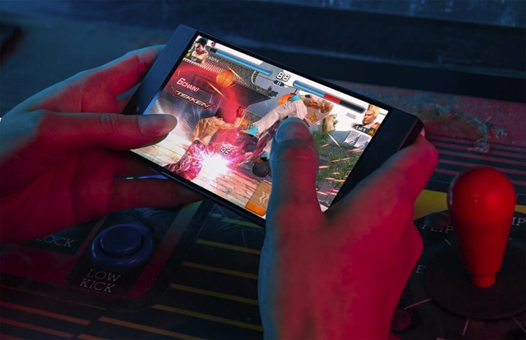 Бенчмарки раскрыли характеристики игрового смартфона Razer Phone 2